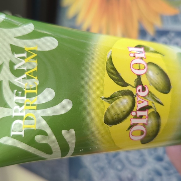 Dream Body Olive Oil - Picture 2 of 5
